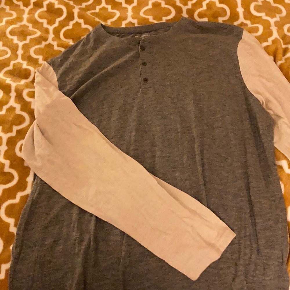 bR long sleeve men’s t